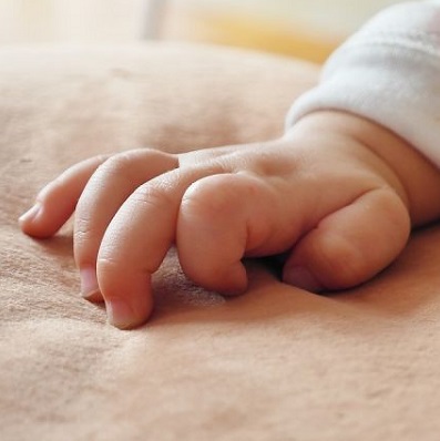 Родители при помощи специалистов и врачей вполне могут воспитать больного ребенка так, чтобы он чувствовал себя счастливым и востребованным человеком.