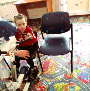 Активний Допоможіть Мілані побороти рідкісну хворобу. 2