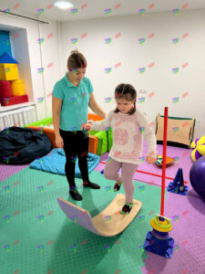 Вона зникає у тиші, врятуймо Марійку