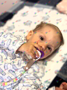 Крихітці потрібне лікування. 3